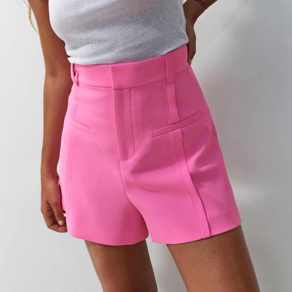 High waisted pink short